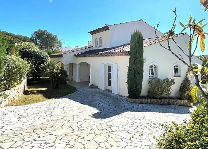 Maison Cosy En Bordure Du Golf. Villa Saint-Raphaël