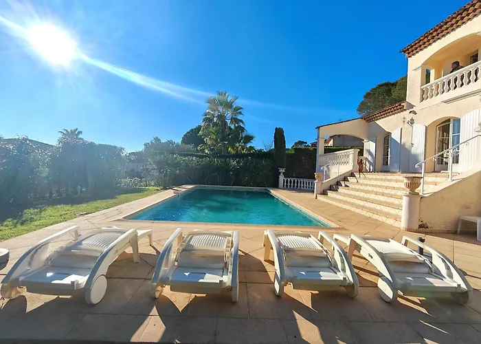Maison Cosy En Bordure Du Golf. Villa Saint-Raphaël